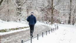 How to Stay Safe While Exercising in Cold Weather